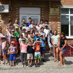 Волонтер-фотограф заинтересовала детей новым видом искусства