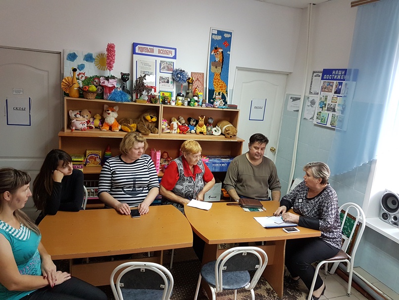 В Центре соцобслуживания населения Пугачевского района привлекают родителей к активной коллективной работе