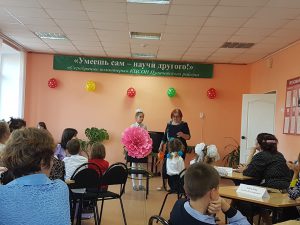 В ГАУ СО КЦСОН Пугачевского района состоялась конкурсная программа «А ну-ка, бабушки!»