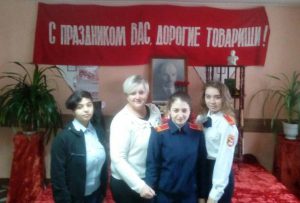 Волонтеры ГАУ СО КЦСОН Пугачевского района побывали на торжественном мероприятии, посвященном 100-летнему юбилею образования ВЛКСМ