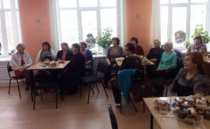 Пугачевские пенсионеры чтят народные традиции