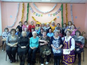 Пугачевские пенсионеры чтят народные традиции