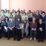 Представители старшего поколения встретились с актером драматического театра