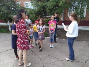 Специалисты центра провели квест-игру для детей с родителей