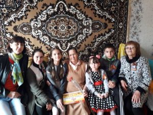 Специалисты КЦСОН провели акцию «С Днем Победы!»