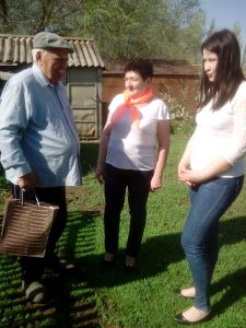 Специалисты центра организовали акцию «Ветераны живут рядом»