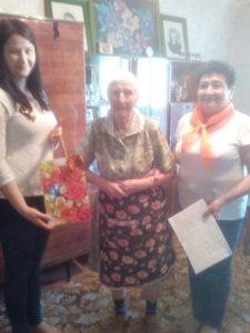 Специалисты центра организовали акцию «Ветераны живут рядом»