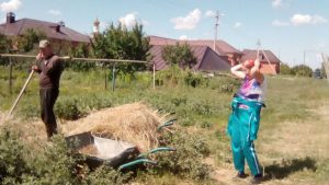 Представители старшего поколения из Пугачева организовали акцию «Чистая Волга»