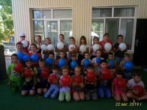 В летнем лагере при КЦСОН Пугачевского района отпраздновали День российского флага