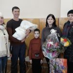 Специалисты КЦСОН Пугачевского района провели акцию «Поздравление с новорожденным»
