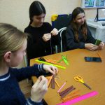 В КЦСОН Пугачевского района сделали елочные игрушки своими руками