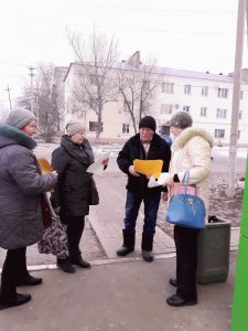 Пугачевские «серебряные» волонтеры провели информационную акцию
