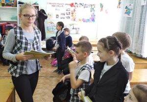 Юные волонтеры КЦСОН Пугачевского района познакомили малышей с традициями Васильева дня