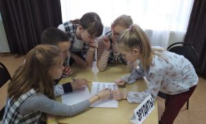 Для «умников и умниц» в КЦСОН Пугачевского района прошла интеллектуальная викторина