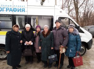 В КЦСОН Пугачевского района продолжается работа по доставке лиц старше 65 лет, проживающих в сельской местности, на диспансеризацию
