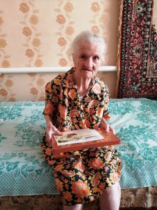 Труженица тыла из Пугачева отметила 90-летний юбилей