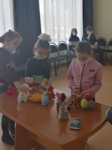 Подростки, состоящие на обслуживании в КЦСОН Пугачевского района, бывали в гостях у Агнии Барто