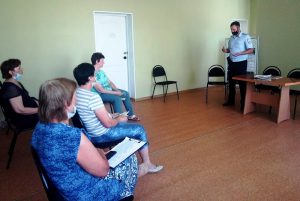 Слушатели «Университета третьего возраста» КЦСОН Пугачевского район встретились с участковым уполномоченным полиции