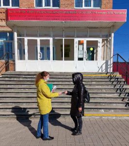 Специалисты КЦСОН Пугачевского района привлекают внимание пугачевцев к проблеме распространения и употребления курительных смесей в молодежной среде