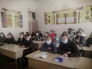 Специалист КЦСОН Пугачевского района провела час истории для студентов Пугачевского гидромелиоративного техникума