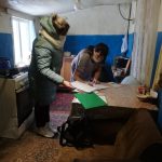 Специалисты КЦСОН Пугачевского района посетили семьи, находящиеся в социально опасном положении
