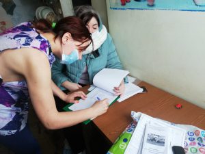 Специалисты КЦСОН Пугачевского района посетили семьи, находящиеся в социально опасном положении