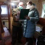 Специалисты КЦСОН Пугачевского района посетили семьи, находящиеся в социально опасном положении