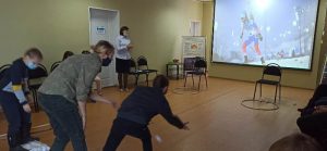 Дети, состоящие на обслуживании в КЦСОН Пугачевского района, совершили путешествие в Страну зимних видов спорта