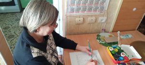 В КЦСОН Пугачевского района продолжаются психологические занятия по развитию мелкой моторики