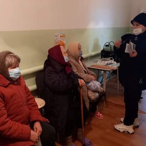 Специалисты ГАУ СО КЦСОН Пугачевского района продолжают работу по организации плановой диспансеризации граждан