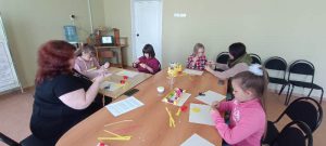 В КЦСОН Пугачевского района фантазии детей воплотились в яркие сувениры