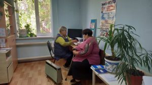 Продолжается работа по организации доставки граждан 65 лет и старше, проживающих в сельской местности, на плановую диспансеризацию