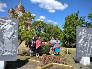 Пожилые жители пос. Солянский совершили выезд в город Пугачёв