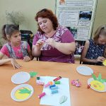С новыми сувенирами дети покидали центр социального обслуживания Пугачевского района