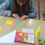Дети, состоящие на обслуживании в КЦСОН Пугачевского района, изготовили подарки для учителей