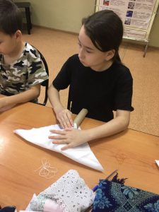 Творческий мастер-класс прошел в центре соцобслуживания Пугачевского района
