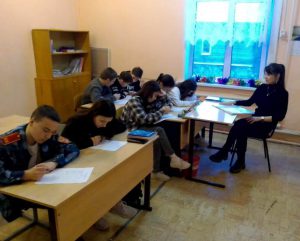 Психологи КЦСОН Пугачевского района продолжают работу в общеобразовательных учреждениях по профилактике буллинга