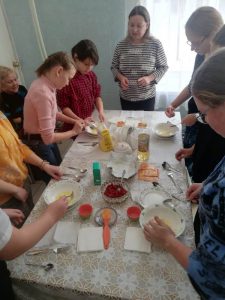 В центре соцобслуживания Пугачевского района открыла двери «Школа кулинарного искусства»