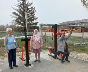 Занимаясь физкультурой, пожилые жители Пугачевского района получают заряд бодрости и жизнерадостности