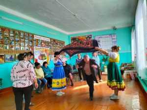 Социальные работники и члены клуба «Вдохновение» села Надеждинка организовали праздничное мероприятие